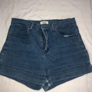 Dark shorts w button closure
